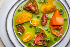 شرکت SBE متعلق به سام نازاریان، از رستوران‌های Casa Dani توسط سرآشپز دنی گارسیا و Katsuya توسط سرآشپز کاتسویا اوئچی در Westfield Century City رونمایی کرد  یک نقطه عطف آشپزی جدید در لس آنجلس