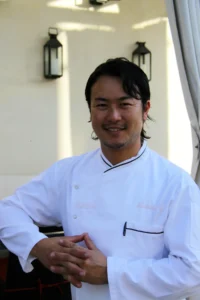 ماکوتو اوشن  از سرآشپز ماکوتو اوکوا در کشتی های  دایموند پرنسس  و  سفیر پرنسس  آغاز به کار کرد  ارتقاء تجربه سوشی در دریا